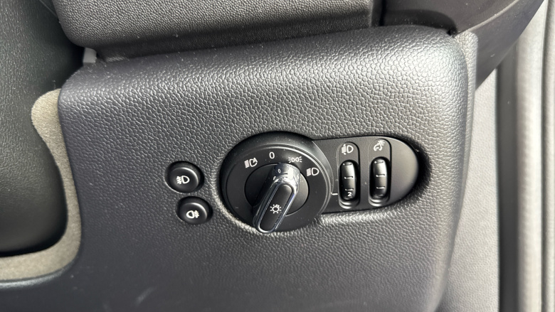 MINI Hatchback 2.0 Cooper S Sport II 3dr Petrol Hatchback